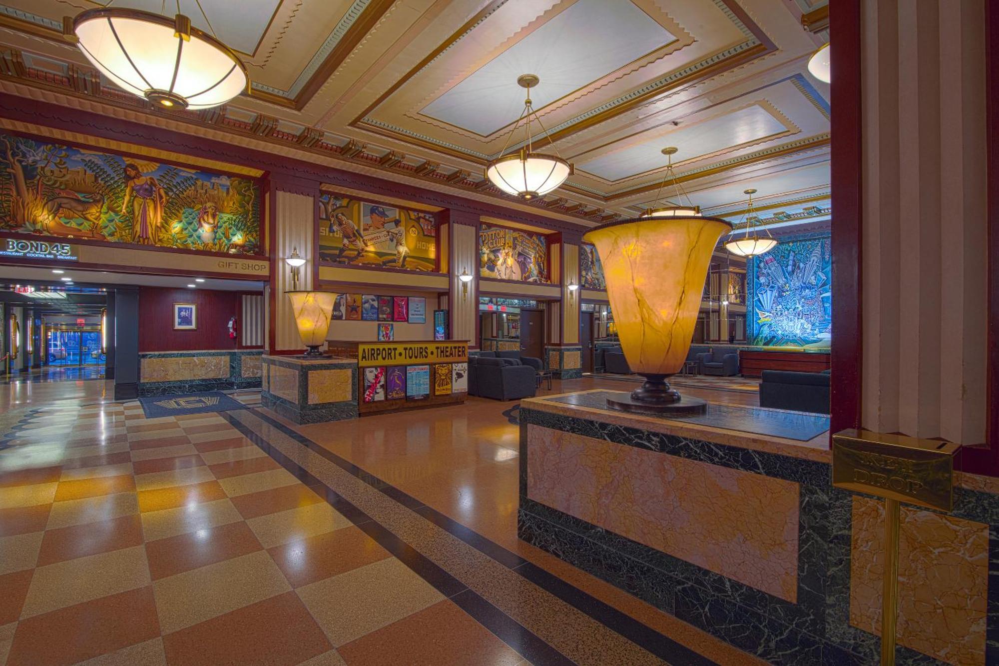 Hotel Edison Times Square New York Esterno foto The lobby of the hotel