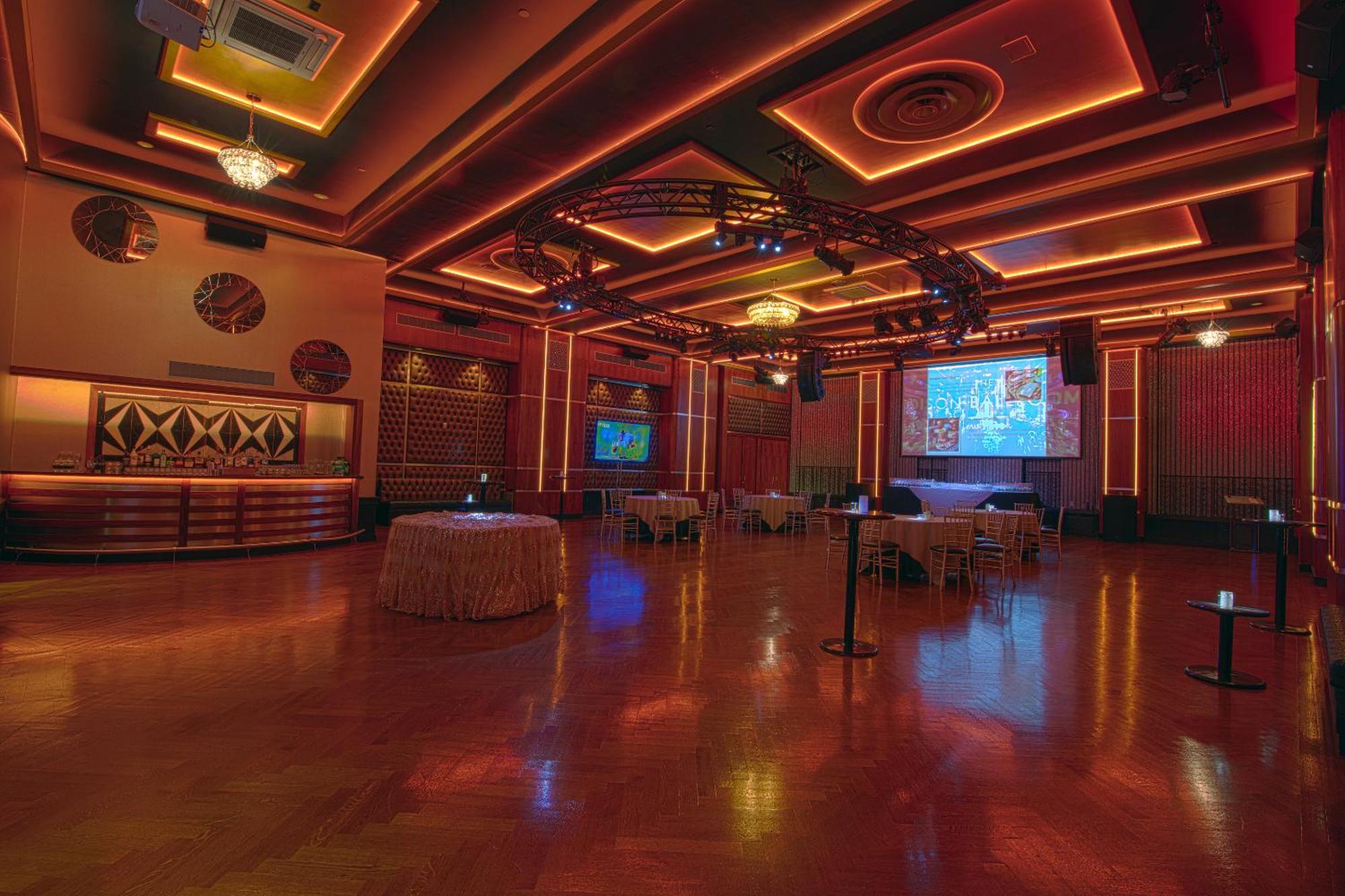 Hotel Edison Times Square New York Esterno foto The interior of the venue
